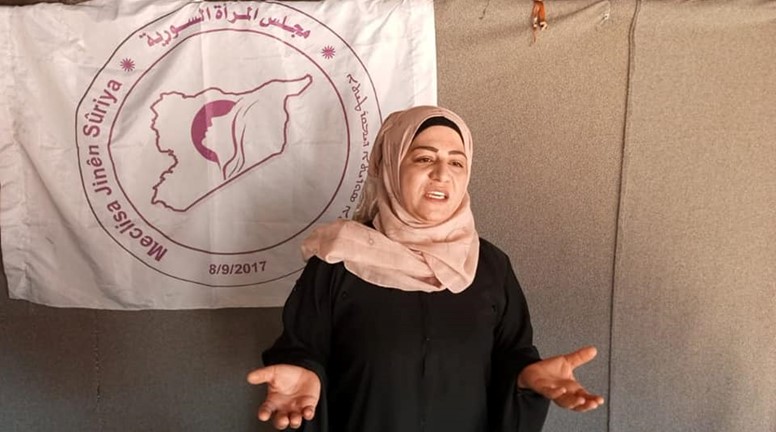 Ofîsa Meclisa Jinan a Reqayê dersa jinên penaber ên Sûriyê li dar dixe