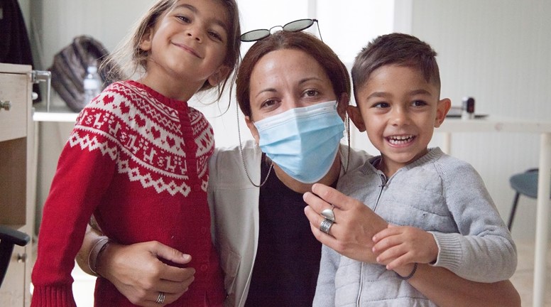 منذ نوفمبر 2020، أجرى فريق سامز في اليونان بعثات لطب الأطفال