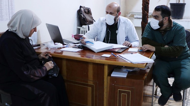 Dezgehên pizîşkî li bakurê rojavayê Sûriyê ji bo peydakirina lênerîna bijîşkî