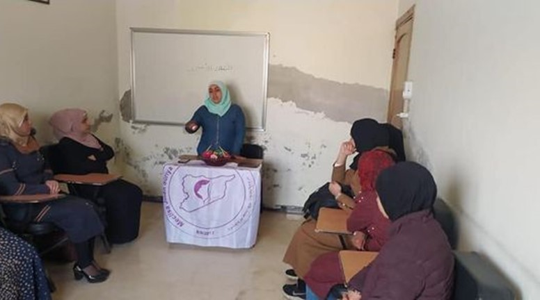 The Manbij Office of the Women's Council organizes a lecture on family disintegration