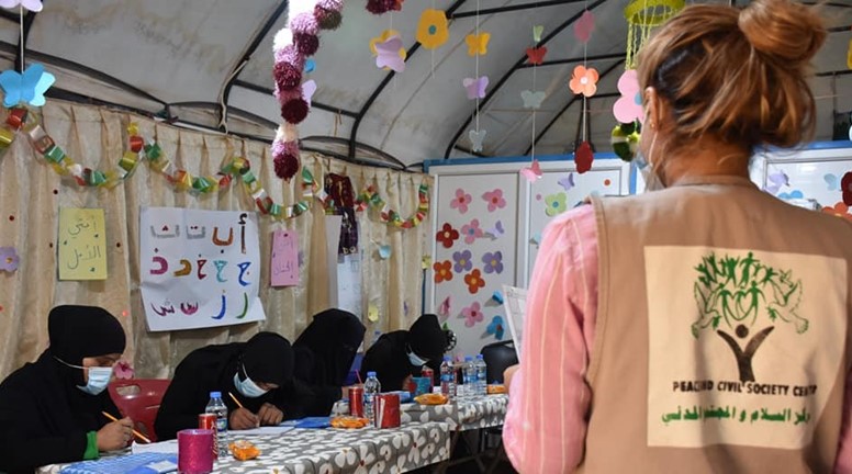 تنفيذ نشاطات للنساء و الفتيات في مخيم عريشة جنوب الحسكة في قسم مبروكة.