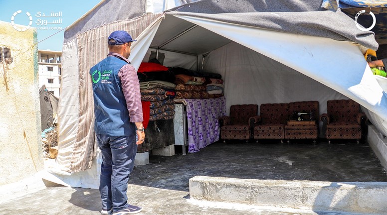 ترميم وعزل ١٤٥ خيمة في مخيم الحلقة ببلدة كفر تخاريم